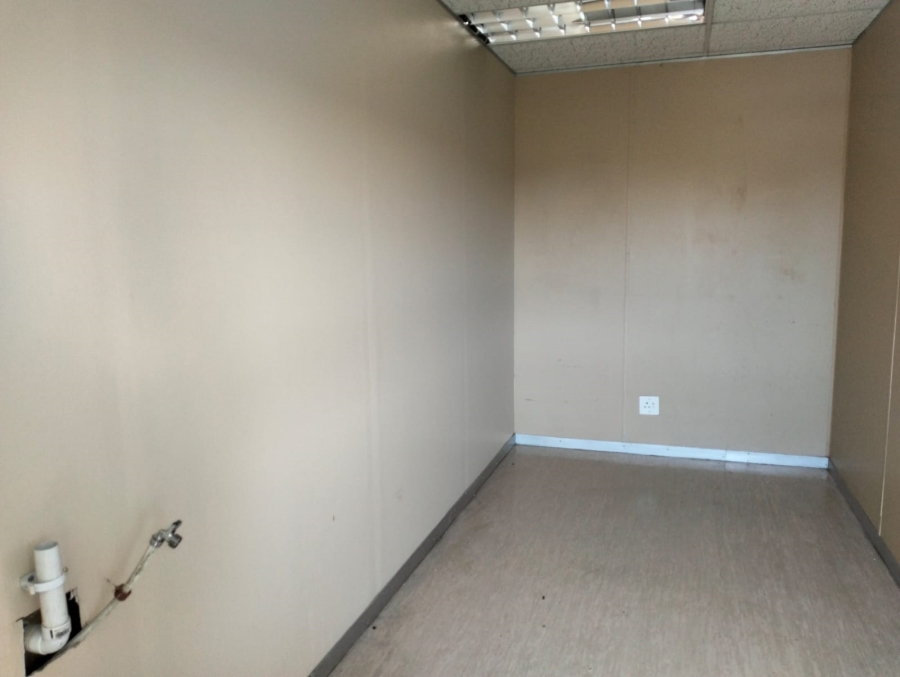 To Let commercial Property for Rent in Tyger Valley Western Cape